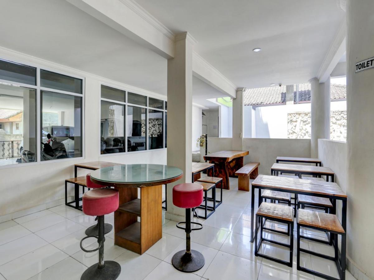 Oyo 3950 The Ratna Hotel 2*