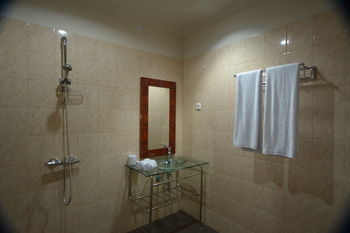Oyo 3950 The Ratna 2*