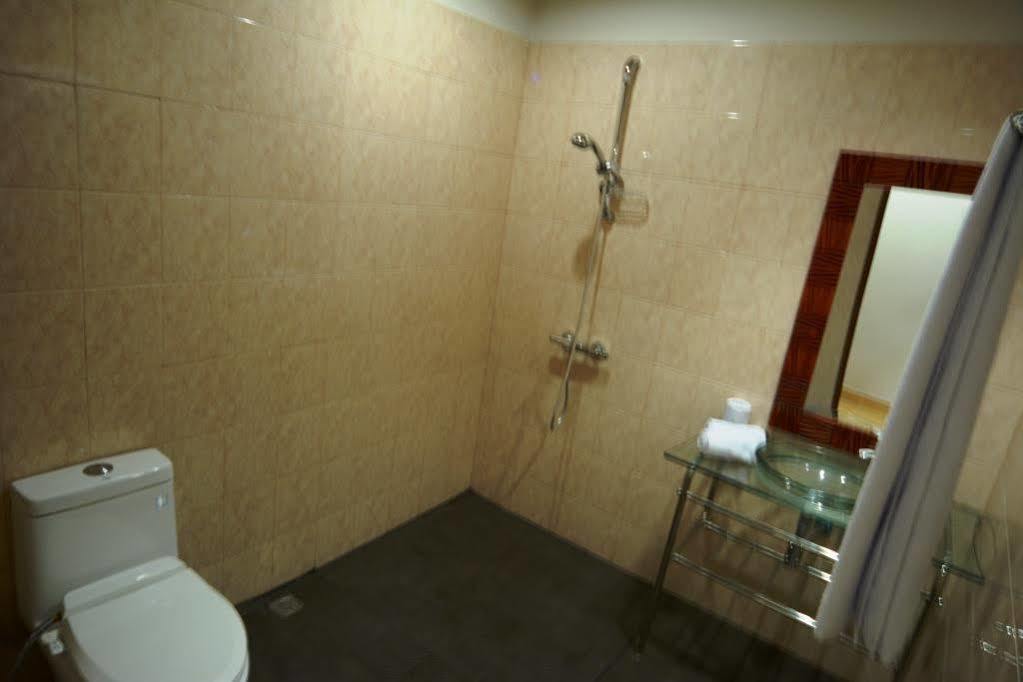 Hotel Oyo 3950 The Ratna